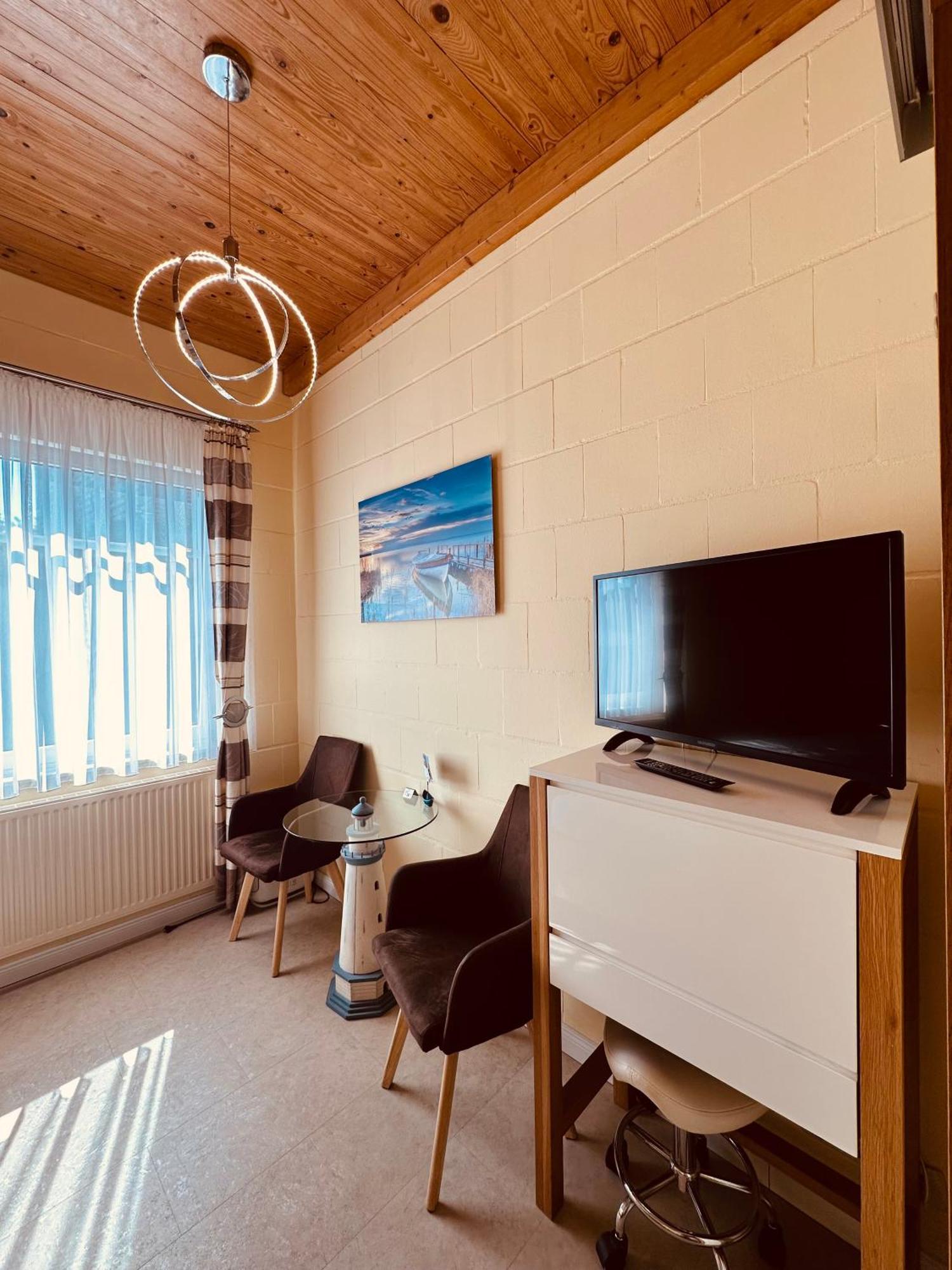 Hotel Drostenhof Garni Esens Luaran gambar