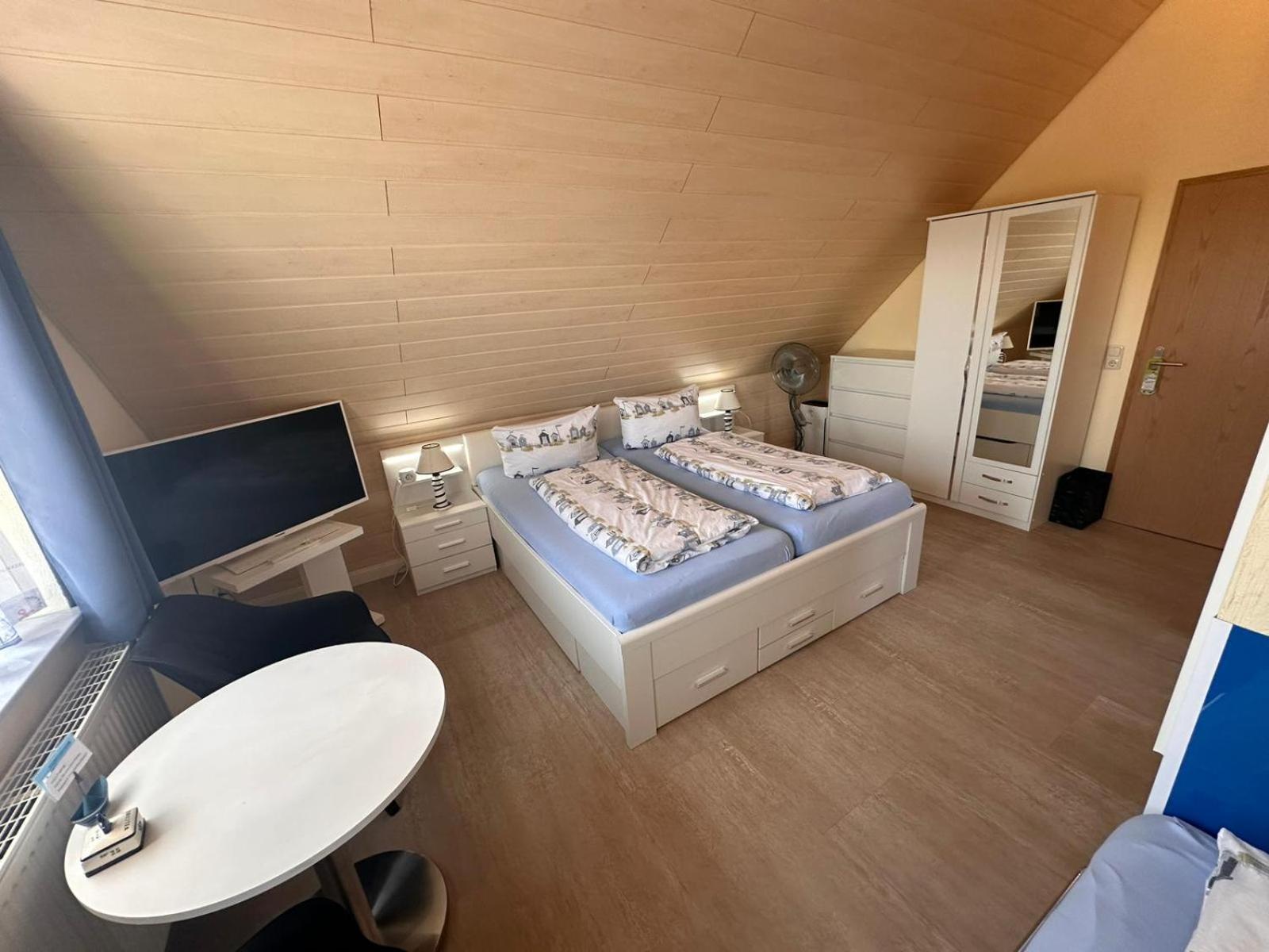 Hotel Drostenhof Garni Esens Luaran gambar